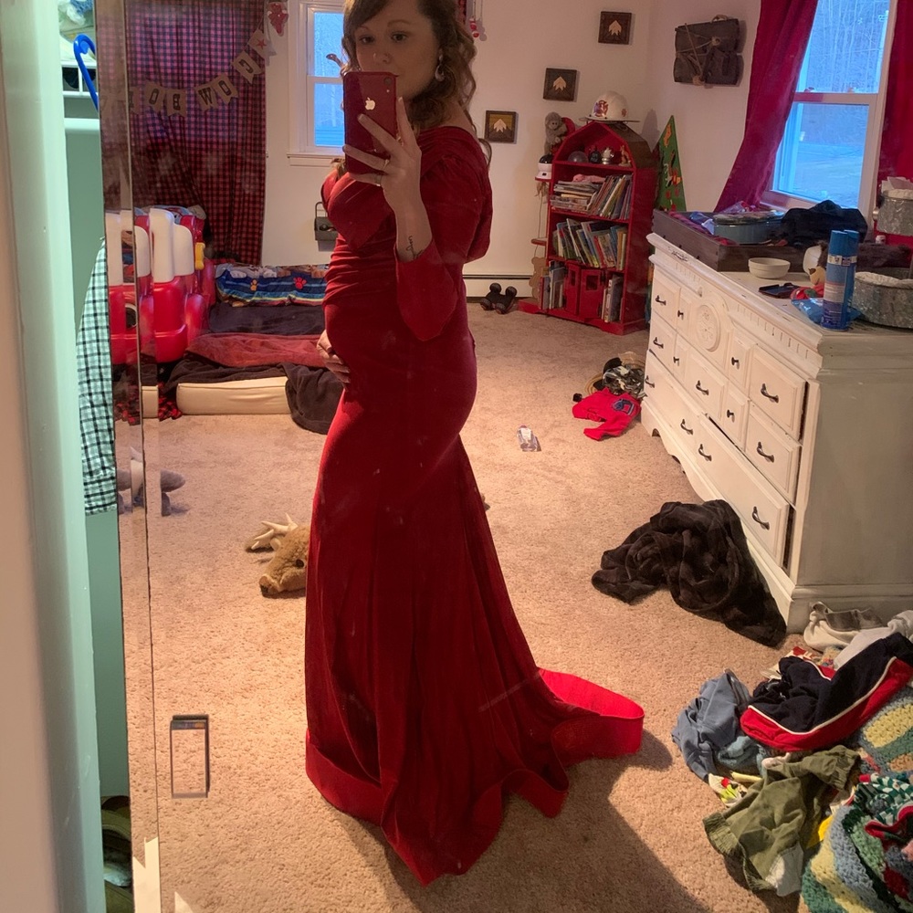 Gown - Picture 2 of 3